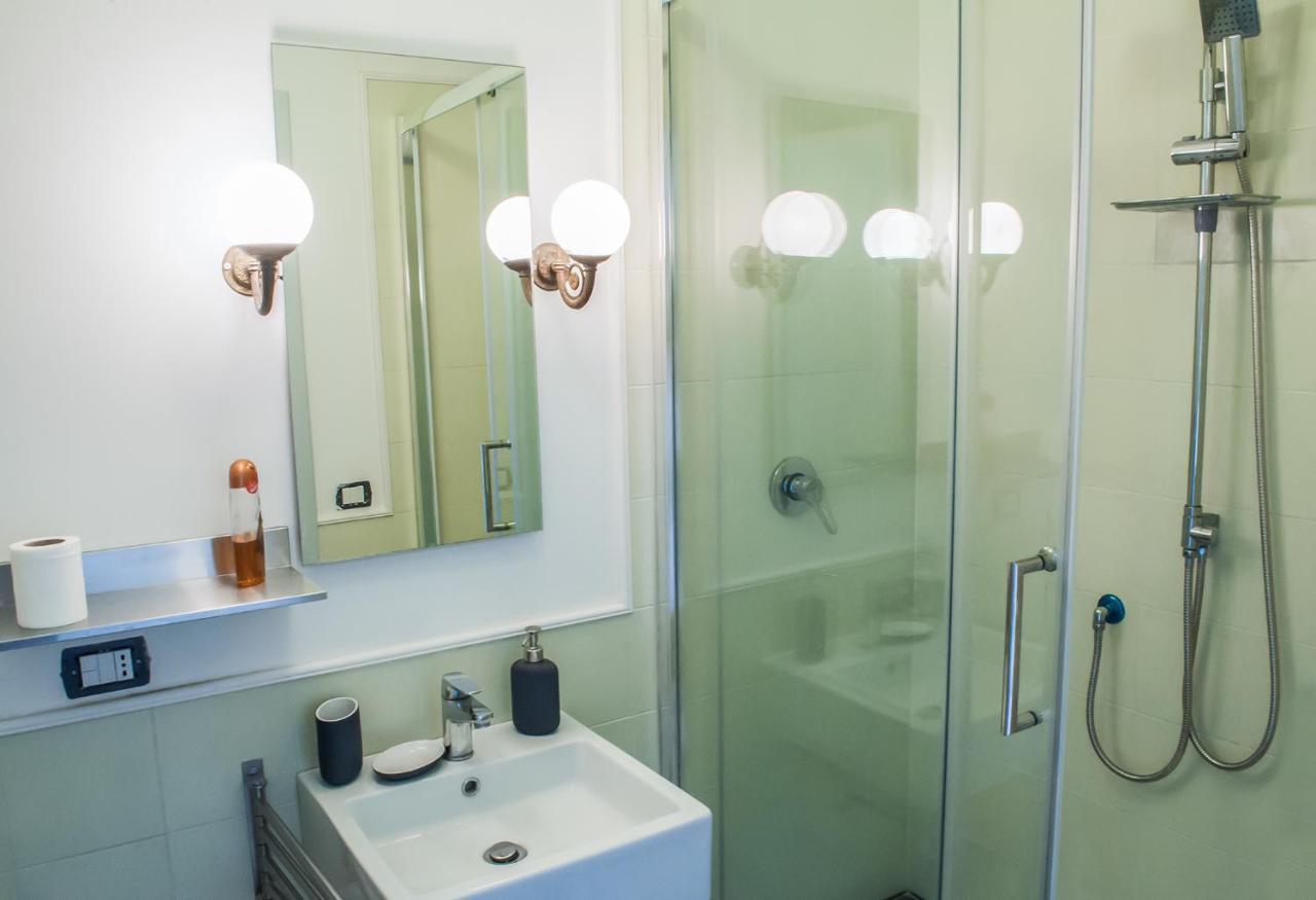 Art12 B&B Napoli Bagian luar foto