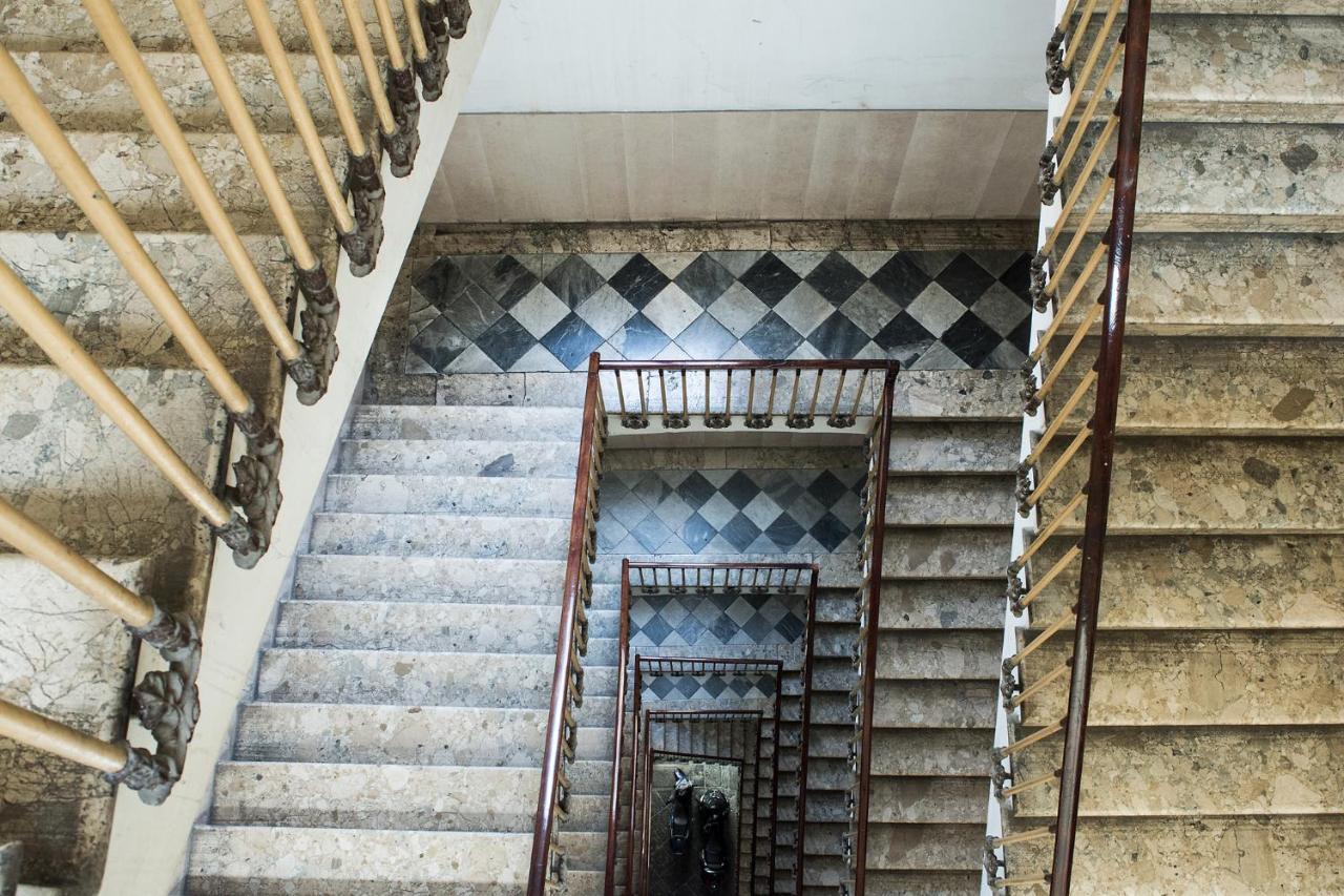 Art12 B&B Napoli Bagian luar foto