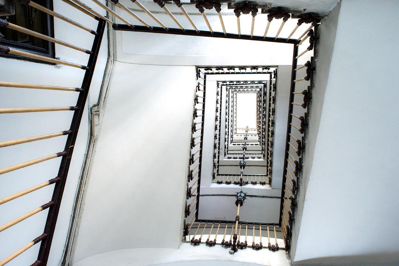 Art12 B&B Napoli Bagian luar foto